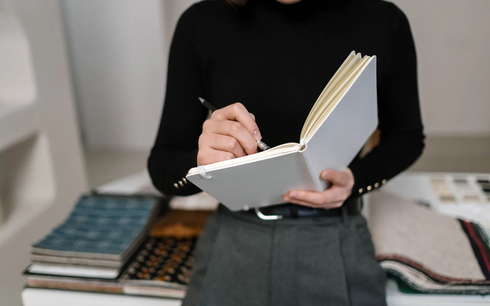 Carnet, textiles et outils de la rédaction